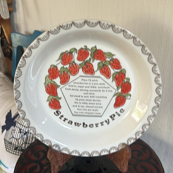 Vintage Strawberry Pie Recipe Pie Plate - Picture 1 of 5